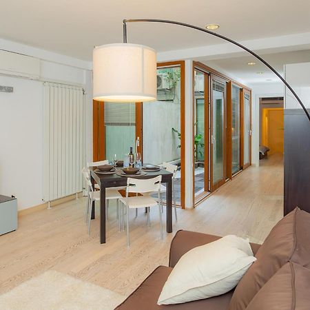 ミラノNavigli 10 Min Loft Moderno Con Area Esternaアパートメント エクステリア 写真
